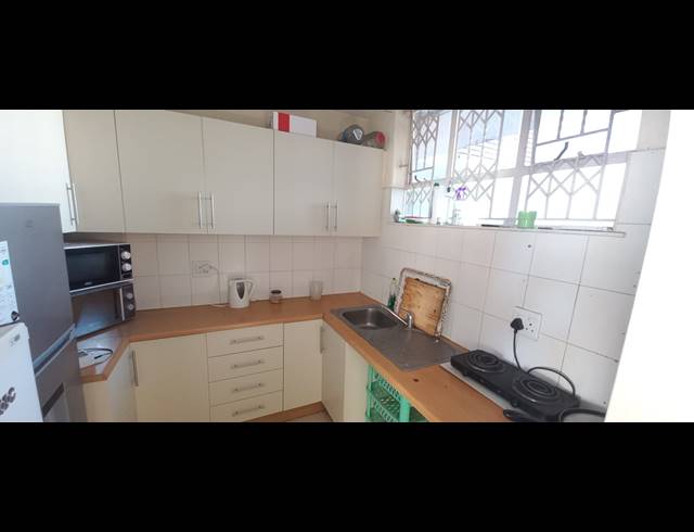 2 BEDROOM FLAT FOR SALE IN ESSENWOOD